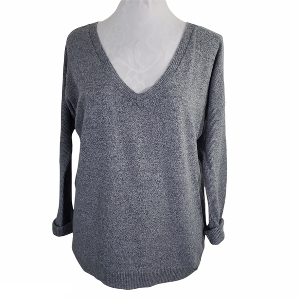 American Eagle Outfitters Sweaters - American Eagle V-neck Sweater